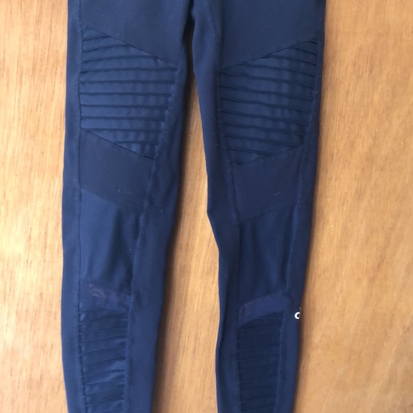 ALO Moto Leggings - Picture 8 of 12